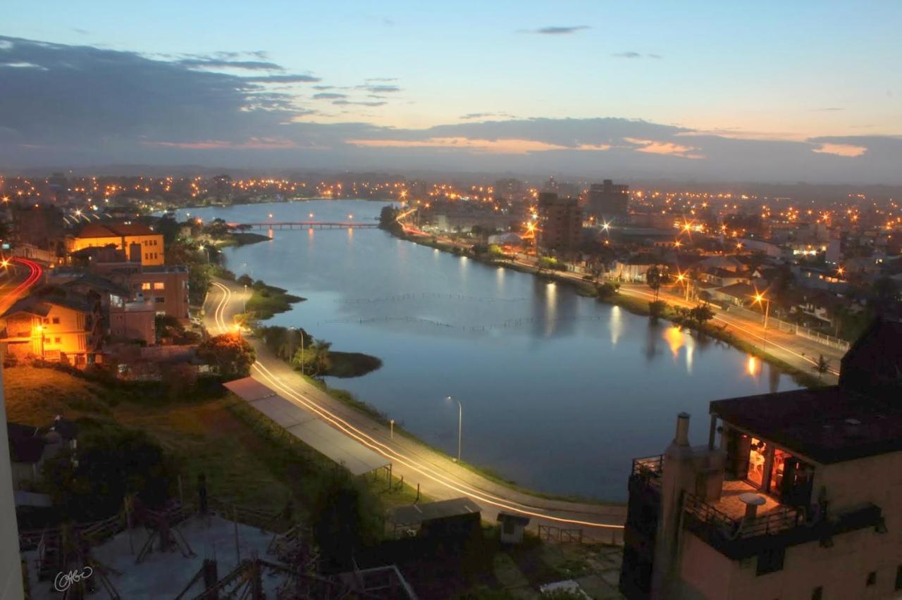 Вілла Casa De 2 Quartos Com 2 Ares-Condicionados Em Torres-Rs - Na Mais Bela Praia Gaucha - Cozinha - Banheiro - Tv Smart 32 E Wi-Fi - Estacionamento - Anfitria Superhost No Bnb Екстер'єр фото