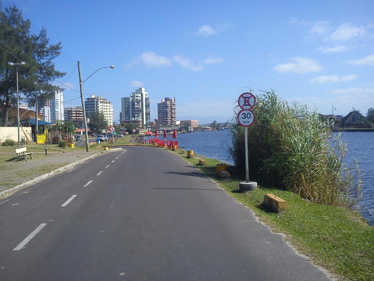 Вілла Casa De 2 Quartos Com 2 Ares-Condicionados Em Torres-Rs - Na Mais Bela Praia Gaucha - Cozinha - Banheiro - Tv Smart 32 E Wi-Fi - Estacionamento - Anfitria Superhost No Bnb Екстер'єр фото