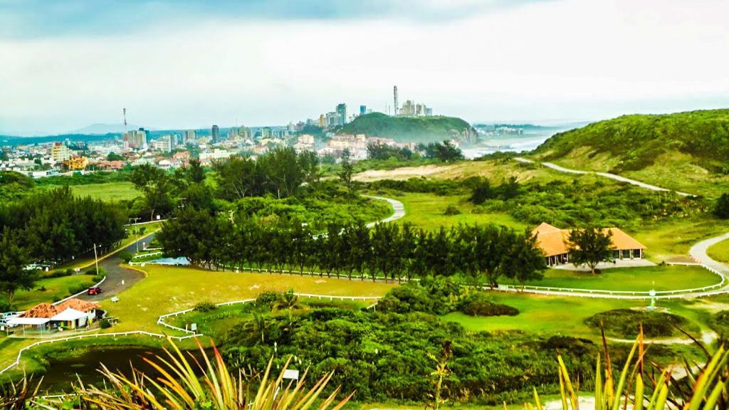 Вілла Casa De 2 Quartos Com 2 Ares-Condicionados Em Torres-Rs - Na Mais Bela Praia Gaucha - Cozinha - Banheiro - Tv Smart 32 E Wi-Fi - Estacionamento - Anfitria Superhost No Bnb Екстер'єр фото