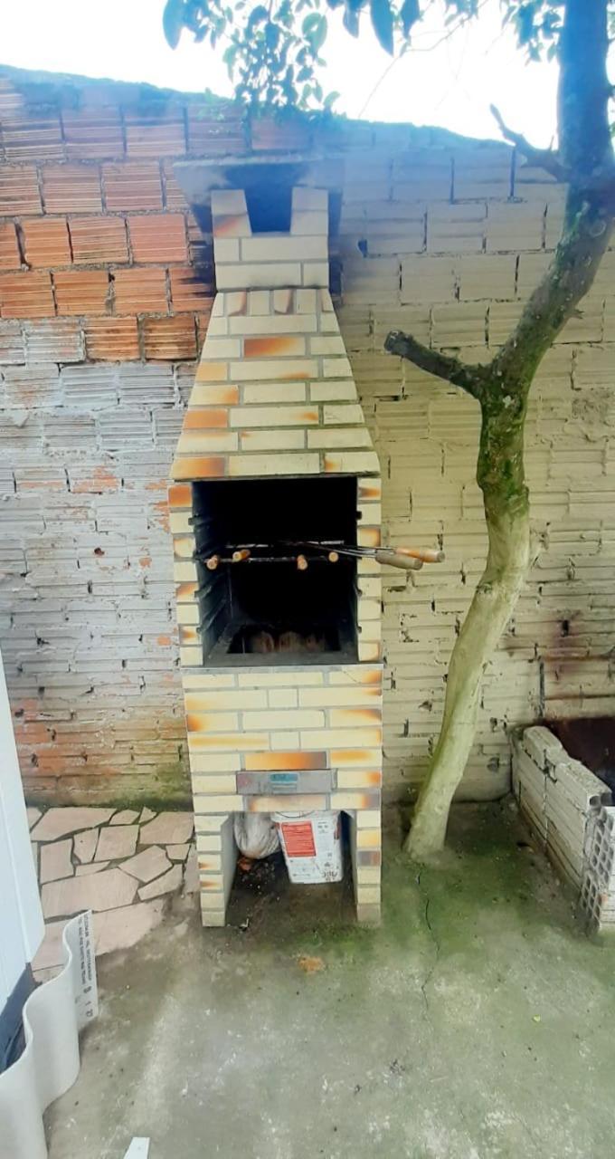 Вілла Casa De 2 Quartos Com 2 Ares-Condicionados Em Torres-Rs - Na Mais Bela Praia Gaucha - Cozinha - Banheiro - Tv Smart 32 E Wi-Fi - Estacionamento - Anfitria Superhost No Bnb Екстер'єр фото