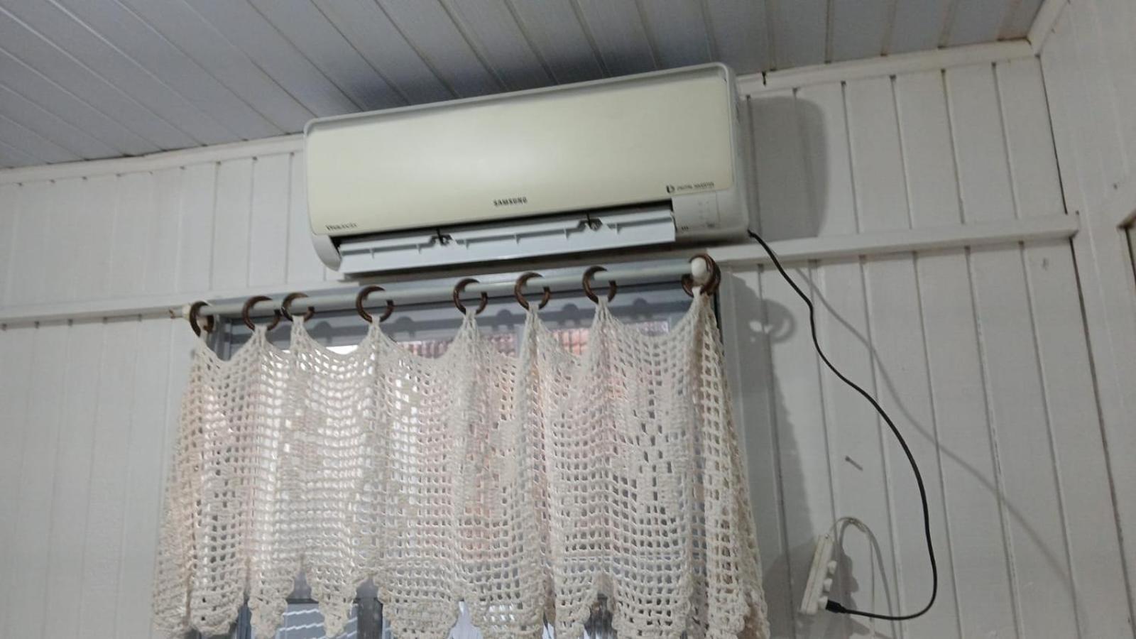 Вілла Casa De 2 Quartos Com 2 Ares-Condicionados Em Torres-Rs - Na Mais Bela Praia Gaucha - Cozinha - Banheiro - Tv Smart 32 E Wi-Fi - Estacionamento - Anfitria Superhost No Bnb Екстер'єр фото